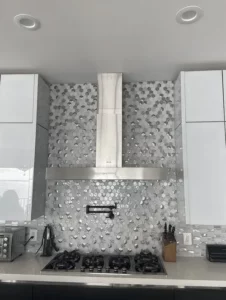 Kitchen backsplash | LeClaire Flooring